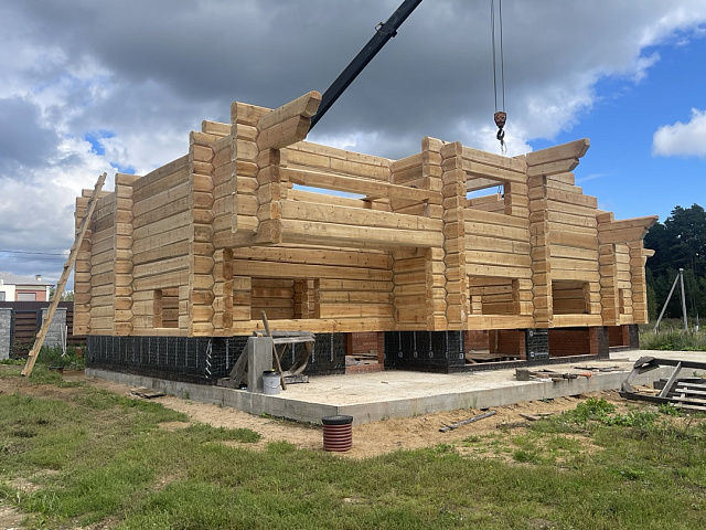 Дома и бани из кедрового лафета